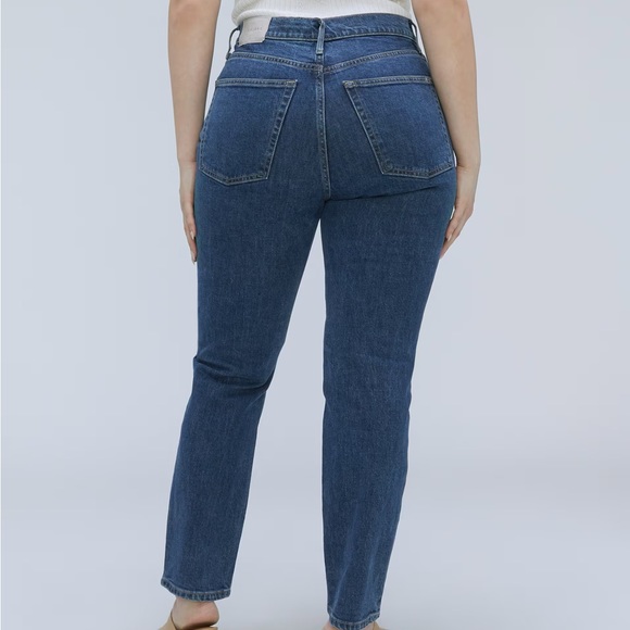 Everlane The Curvy Cheeky Jean in Washed Midnight - Picture 5 of 5